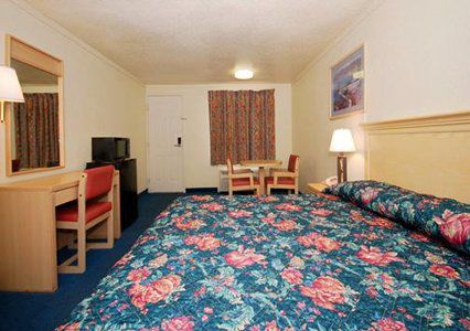 Austin Town Inn Austintown Zimmer foto